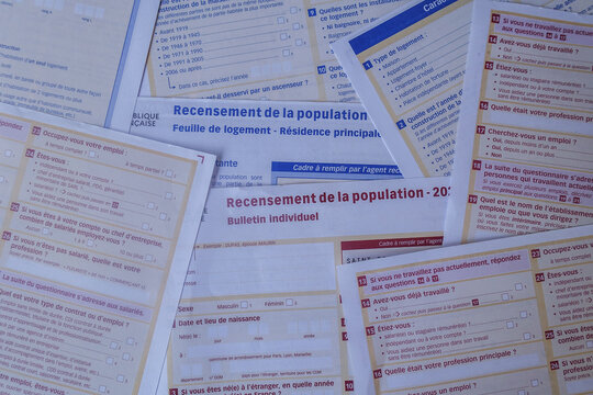 Questionnaire pour le recensement de la population : la feuille de logement et le bulletin individuel