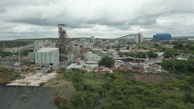 Aerial view of headframe and processing plant at Cullinan Diamond Mine