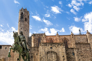 Ramon Berenguer El Gran statue in Barcelona, Spain - 560991623