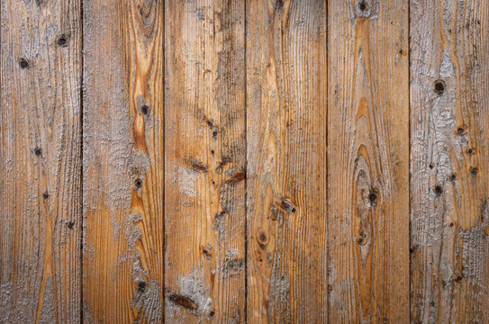 Alte verwitterte Holzbretter mit schöner Maserung als Hintergrund