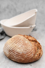 Hogaza de pan y bannetones