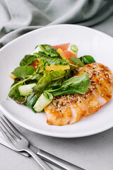 warm Peking duck salad in sauce