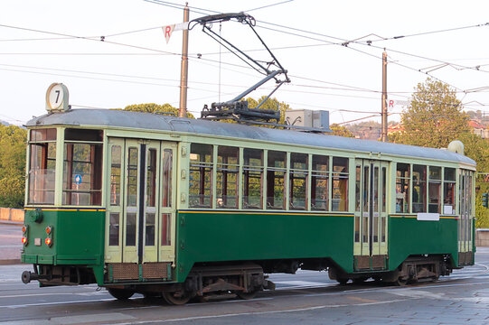 Classic tram in Turin, Italy © Raquel Pedrosa