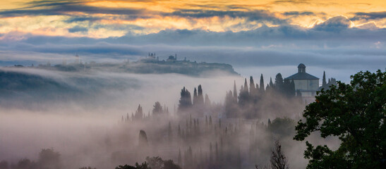 Orvieto. Panorama all'alba verso la Città 