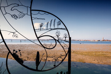 Venezia. Isola di San Francesco Del Deserto. Preghiera in metallo