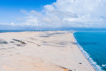 Praia Caribe cearense (Perto da Praia de Canoa Quebrada). Parque Eólico. Aracati, Ceará, Brasil