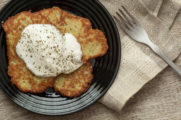 potato pancakes and sour cream