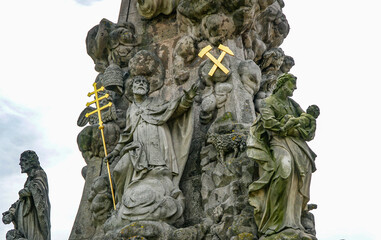 Fototapeta na wymiar statue of saints