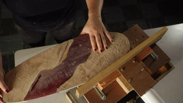 Woodworking epoxy skateboard router