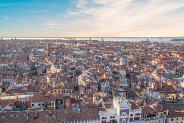 Obraz premium Beautiful view of the Venetian lagoon and Venice, Italy