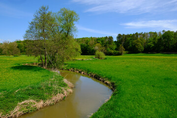 Obraz premium Die Baunachaue bei Pfarrweisach, Naturpark Haßberge, Landkreis Haßberge, Unterfranken, Franken, Bayern, Deutschland