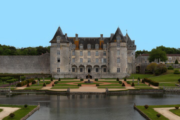 Fototapeta na wymiar Charente-Maritime - Saint-Porchaire - Façade principale du Chateau de La Roche-Courbon