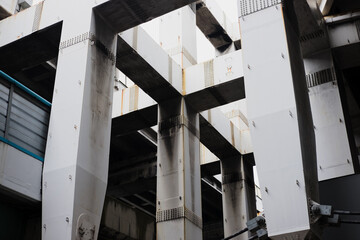 都市高速道路の複雑な構造