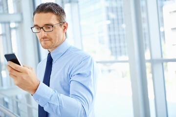 Fototapeta premium Corporate, phone or business man planning for invest strategy, finance growth or financial review. Thinking, CEO or manager in office with smartphone for networking, data analysis or data research