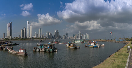 Naklejka premium View of the skyscraper silhouette of Panama City