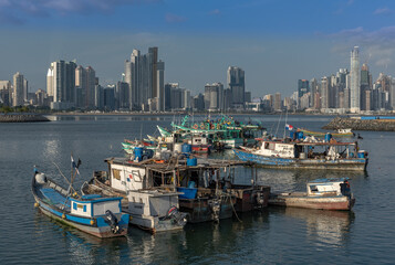 Fototapeta na wymiar View of the skyscraper silhouette of Panama City