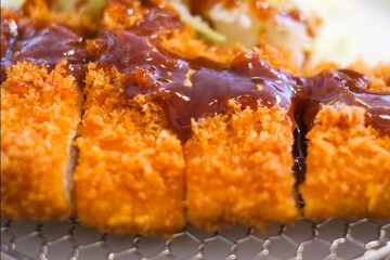 ソースとんかつ