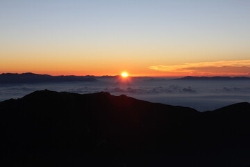 北岳山頂から見る日の出