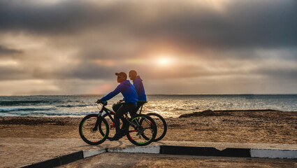 Obraz premium cycling on the beach