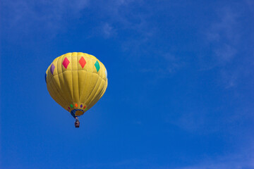 Fototapeta premium hot air balloon in flight