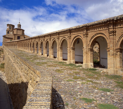 The May 30, 1684, a chaplain lit candles in the early church high to conjure storms that day. He forgot to turn them off and the temple was devastated by flames. In 1693, Cascante 