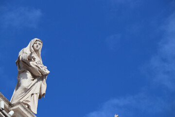 Fototapeta na wymiar christian catholic vatican stone statue