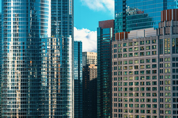 Obraz premium Skyscrapers in Downtown Chicago, Illinois on bright morning