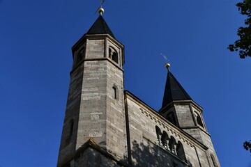 Türme der St.-Gangolf-Kirche in Münchenlohra / Thüringen
