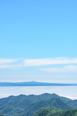 望郷の国後 知床峠より