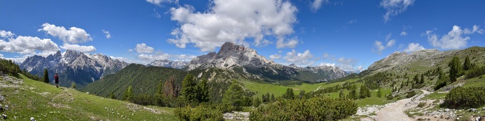 Fototapeta na wymiar Berg-Panorama in den Dolomiten / Südtirol
