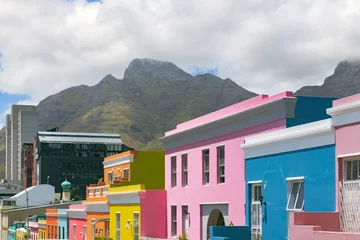 Crédence de cuisine en verre imprimé Montagne de la Table Colorful homes in Bo Kaap