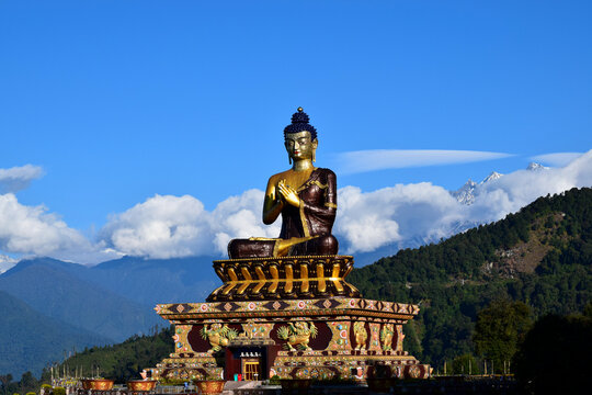 buddha statue