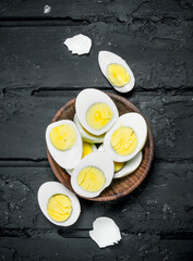 Boiled eggs in bowl.