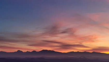 Deurstickers Rosso tramonto di sera sulle montagne dell’Appennino © GjGj