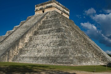 Chichen Itza is a complex of Mayan ruins on Mexico's Yucatan Peninsula. A massive step pyramid , know as El Castillo or Temple of Kukulkan, dominates the ancient city. 19 04 2022