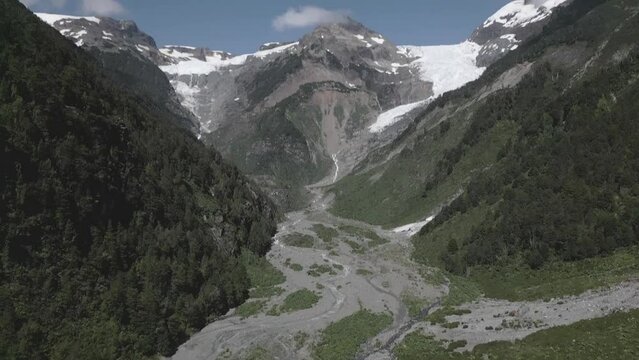 Drone footage of the Glaciar Ventisquero Yelcho in Patagonia, Chile &ndash; raw version