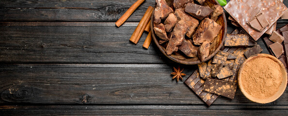 Crushed chocolate with cocoa powder.