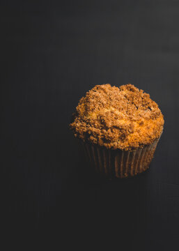 Muffin with a crumb top