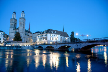 Fototapeta premium スイスチューリッヒの美しい夜景