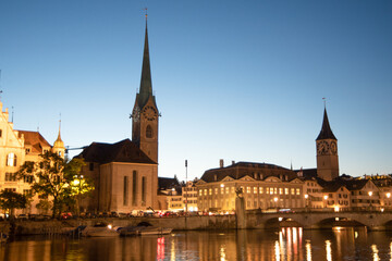 Obraz premium スイスチューリッヒの美しい夜景