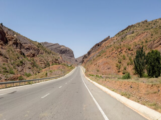 The road between Dushanbe and Khalaykumb.