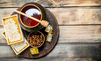 Fresh honey on the Board.