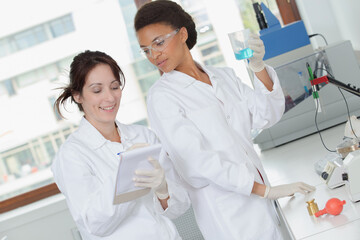 Obraz premium a partner in the laboratory