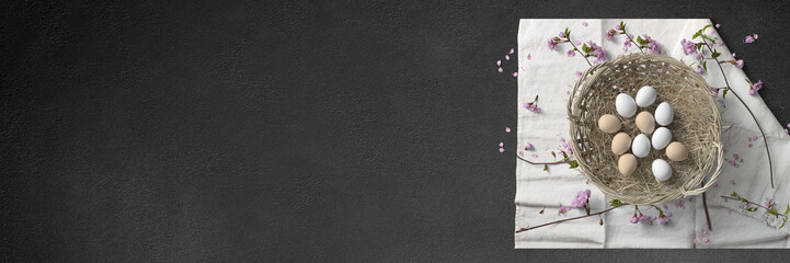 Banner / Osternest mit Eier / Textfreiraum