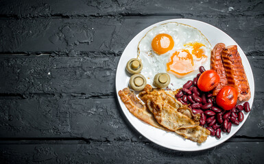 Traditional English Breakfast on a plate.