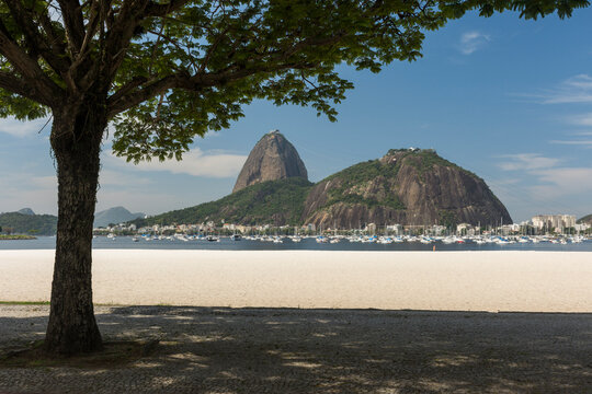 Botafogo&acirc;&euro;&nbsp;Beach, Rio&acirc;&euro;&nbsp;de&acirc;&euro;&nbsp;Janeiro, Brazil