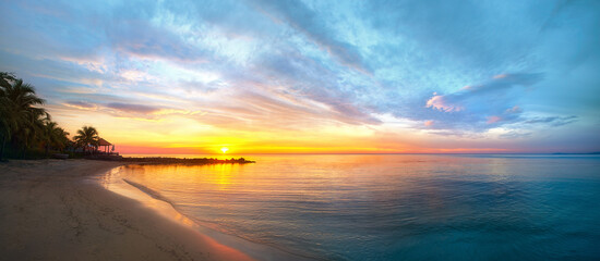 Panoramic view tropical beach Ong Lang at sunset, Phu Quoc island. Vietnam. - 561784425