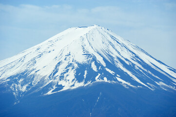 Fototapeta na wymiar 残雪の富士山