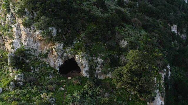 Drone zoom in on Nestor&rsquo;s Cave