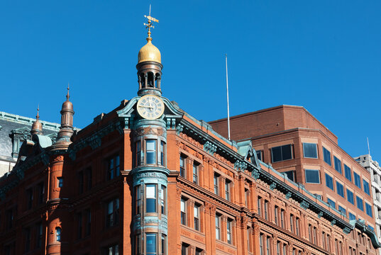 Historic SunTrust building with the clock tower in Washington DC